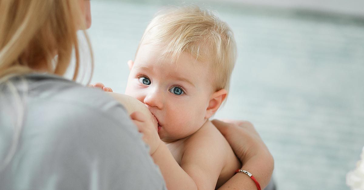 A alimentação da mãe pode causar cólicas no bebê?